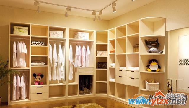 衣柜摆放<a href='http://www.ytzx.net/category/list-32.html' target='_blank'><u>风水</u></a>有哪些禁忌 该如何避免