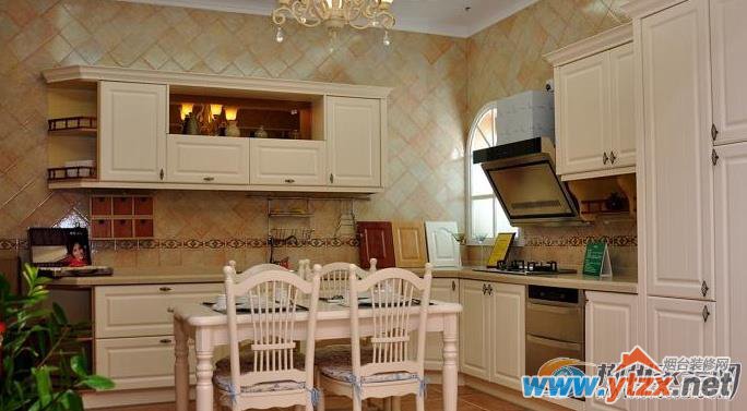 橱柜颜色<a href='http://www.ytzx.net/category/list-32.html' target='_blank'><u>风水</u></a>：最忌黑暗、蓝色