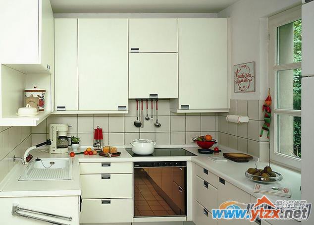<a href='http://www.ytzx.net/zhaobiao' target='_blank'><u>装修</u></a>厨房<a href='http://www.ytzx.net/category/list-32.html' target='_blank'><u>风水</u></a>注意事项